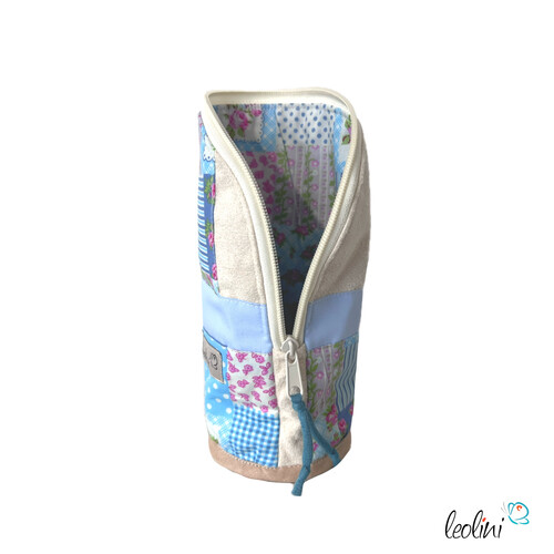 LeoliniStehende Stiftetasche Leo | Federpennal Federmäppchen HELLBLAU PATCHWORK | personalisierbar mit NamenStehende Stiftetaschen LEO