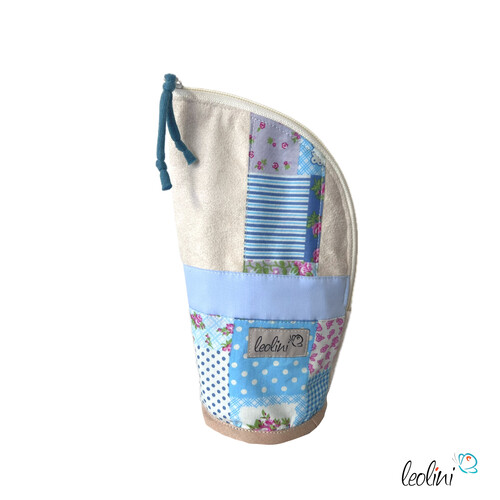 Stehende Stiftetasche Leo Federpennal Federmäppchen HELLBLAU PATCHWORK