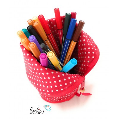 Stehende Stiftetasche, Federmäppchen, Stiftebox mit roten Punkten