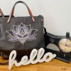 Umhängetasche aus Canvas mit Stickerei LOTUSBLÜTE | Farbe anthrazit mit Henkel Leolini - 5